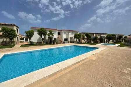 Forcat Apartamento Bajo Con Jardin Y Piscina 休达德亚 外观 照片